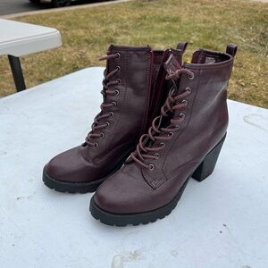 Women's Burgundy Lace-Up Ankle Boots